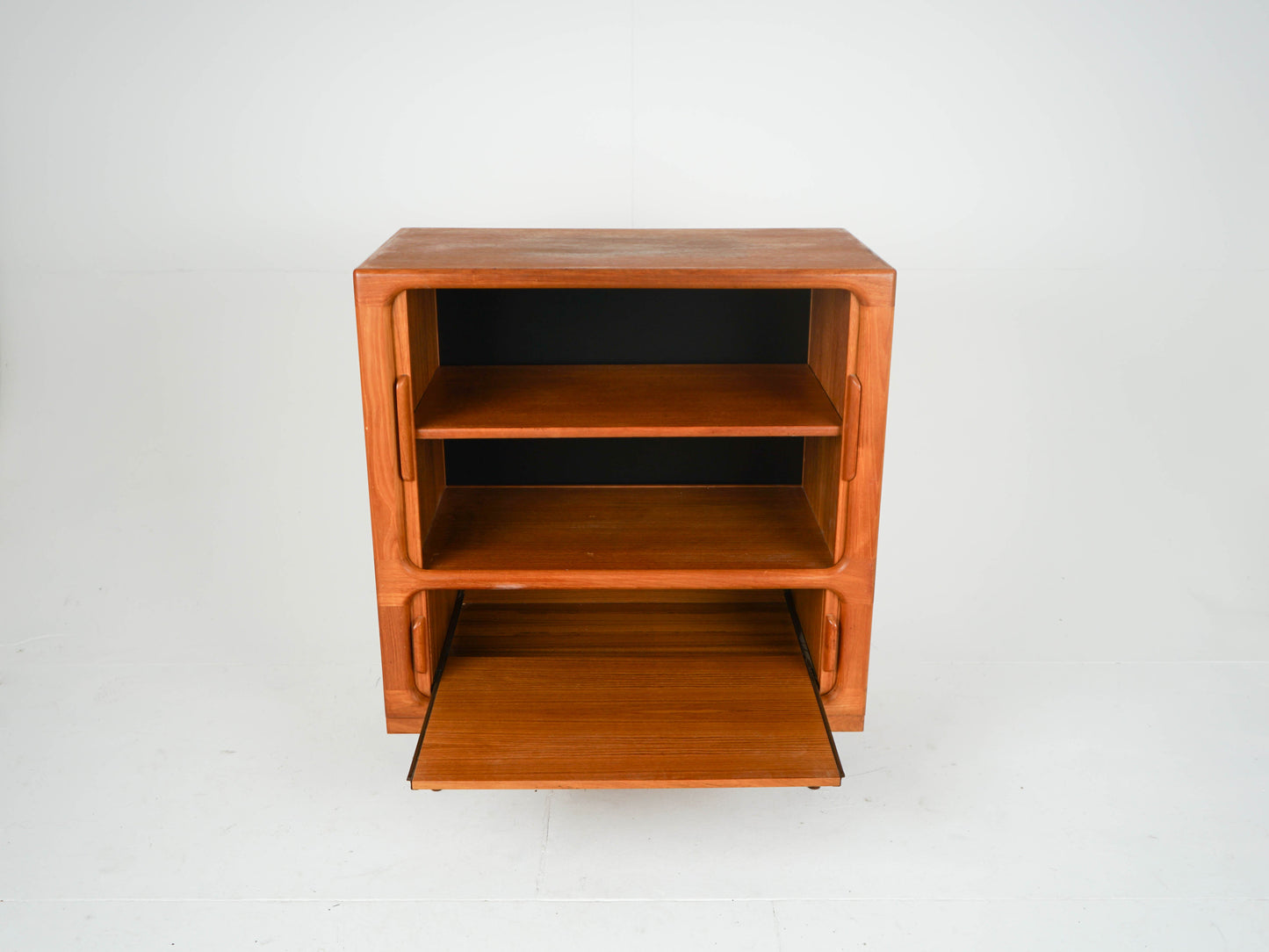 Vintage Schrank TV Vinyl von Dyrlund