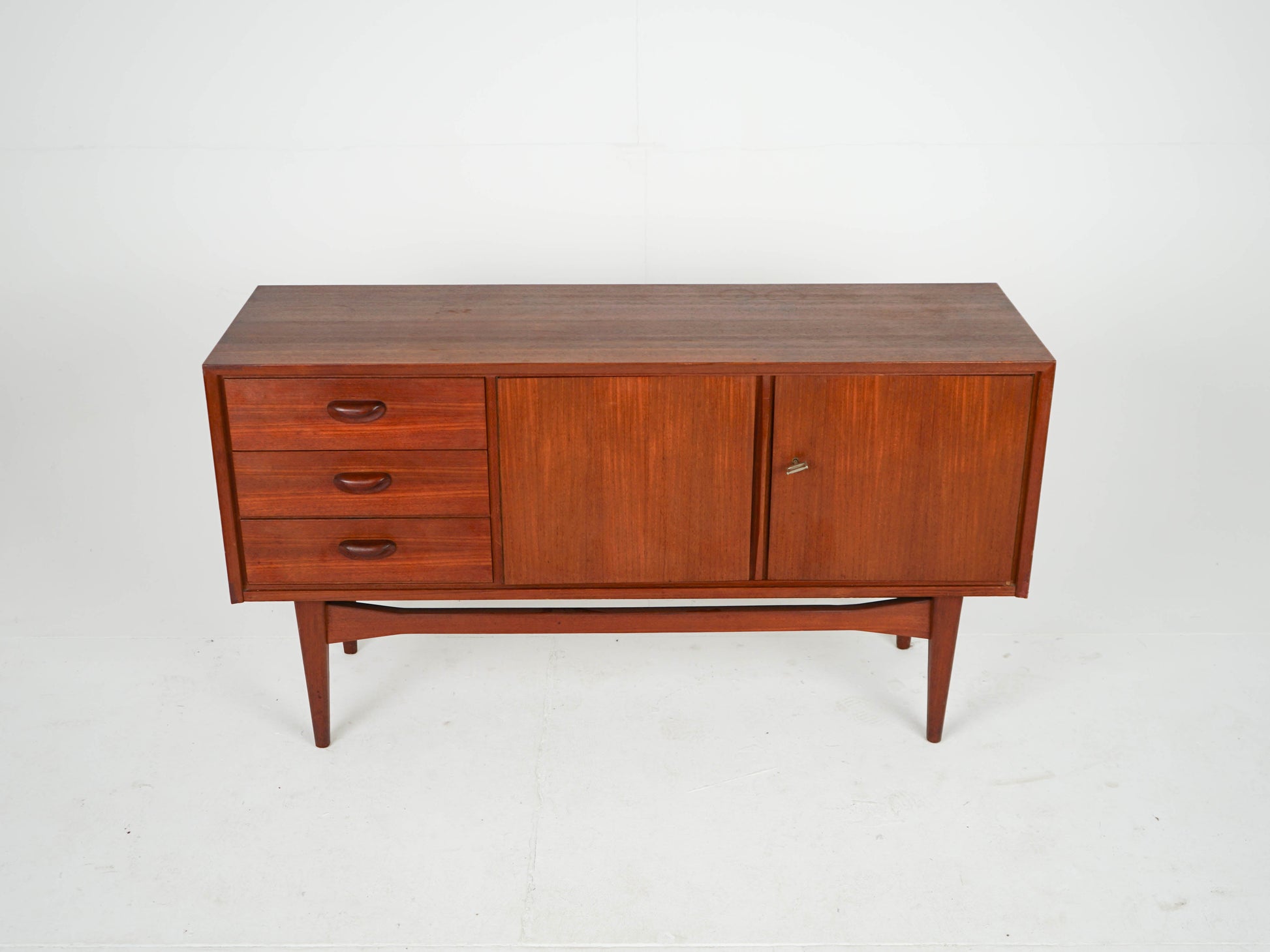 Vintage Sideboard Vinyl Attribut Teak