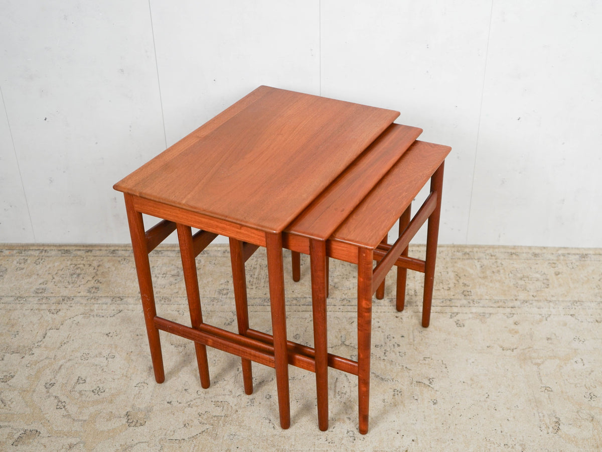 Vintage side table teak by Hans J. Wegner for Andreas Tuck