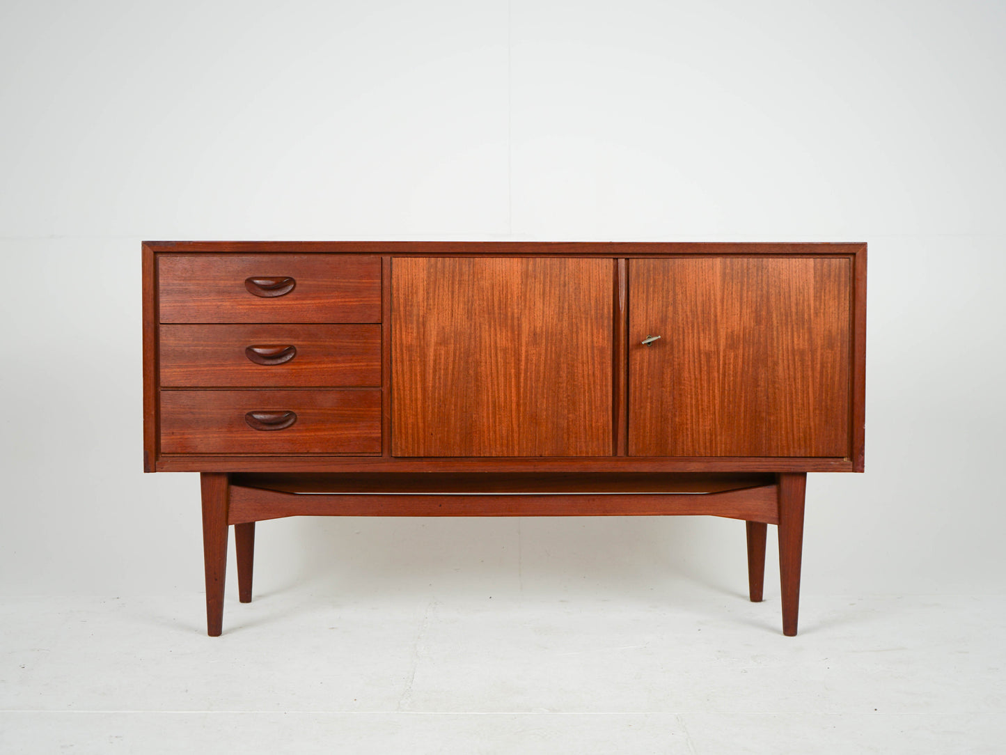 Vintage Sideboard Vinyl Attribut Teak