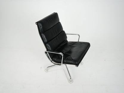 Vintage Lounge Chair EA 216 Soft Pad von Charles & Ray Eames für Hermann Miller