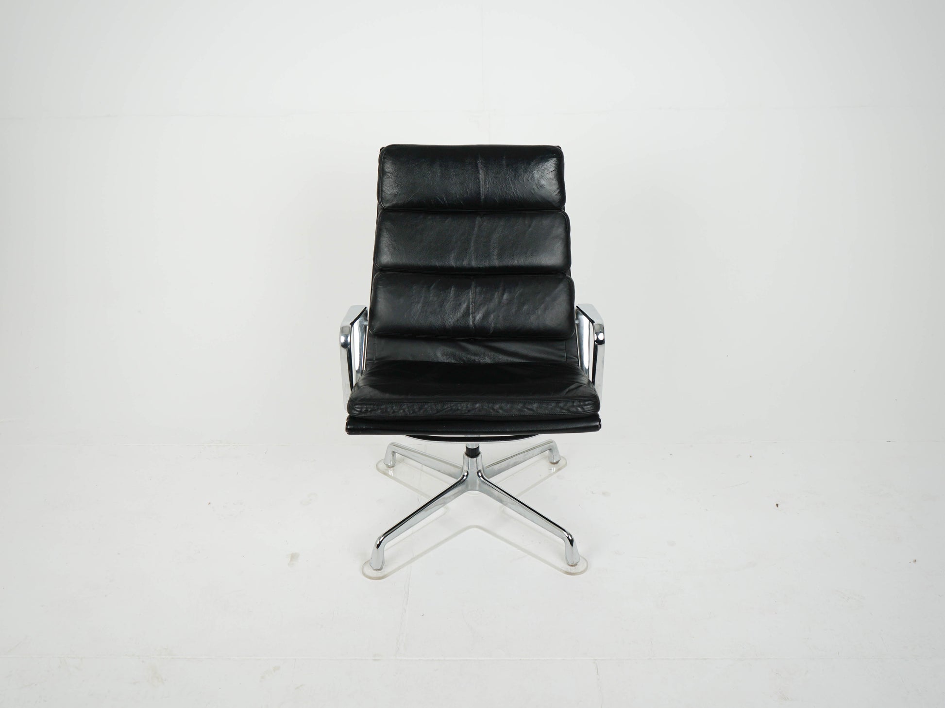 Vintage Lounge Chair EA 216 Soft Pad von Charles & Ray Eames für Hermann Miller