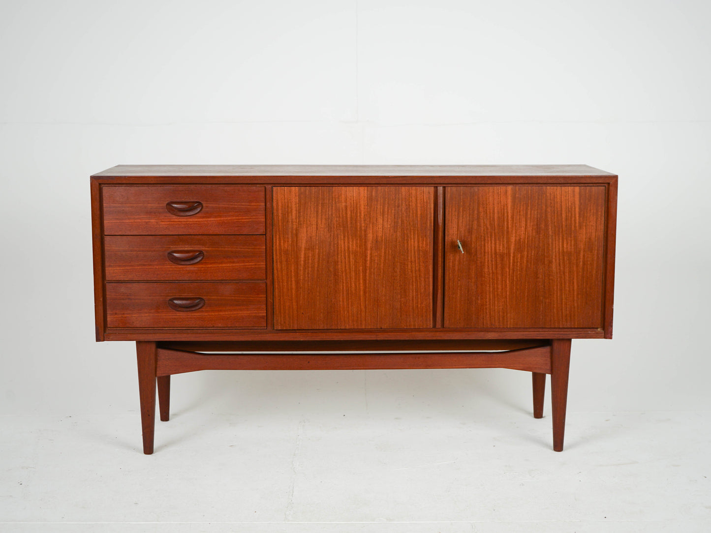 Vintage Sideboard Vinyl Attribut Teak