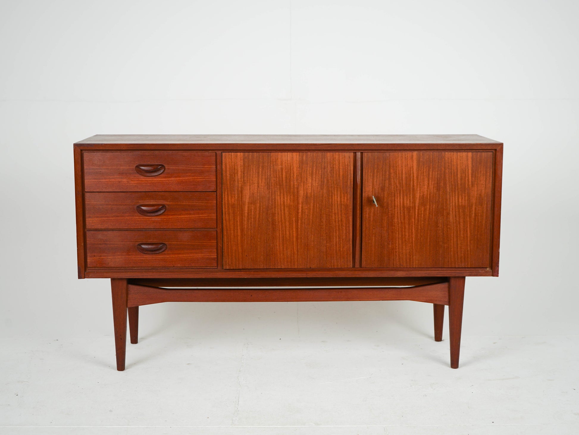Vintage Sideboard Vinyl Attribut Teak