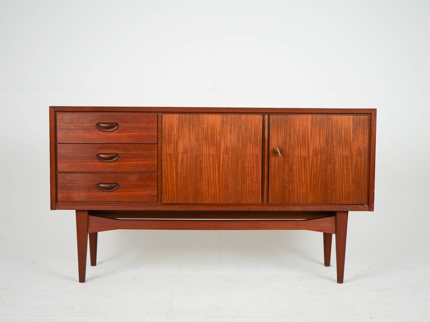 Vintage Sideboard Vinyl Attribut Teak