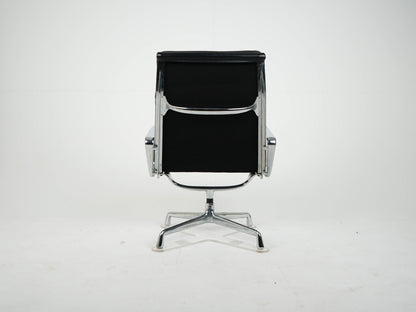 Vintage Lounge Chair EA 216 Soft Pad von Charles & Ray Eames für Hermann Miller