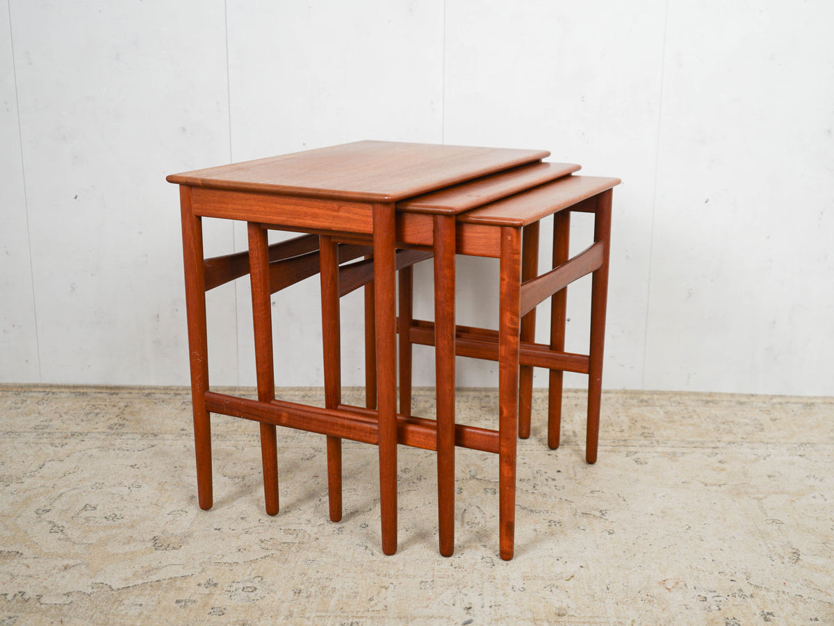 Vintage side table teak by Hans J. Wegner for Andreas Tuck