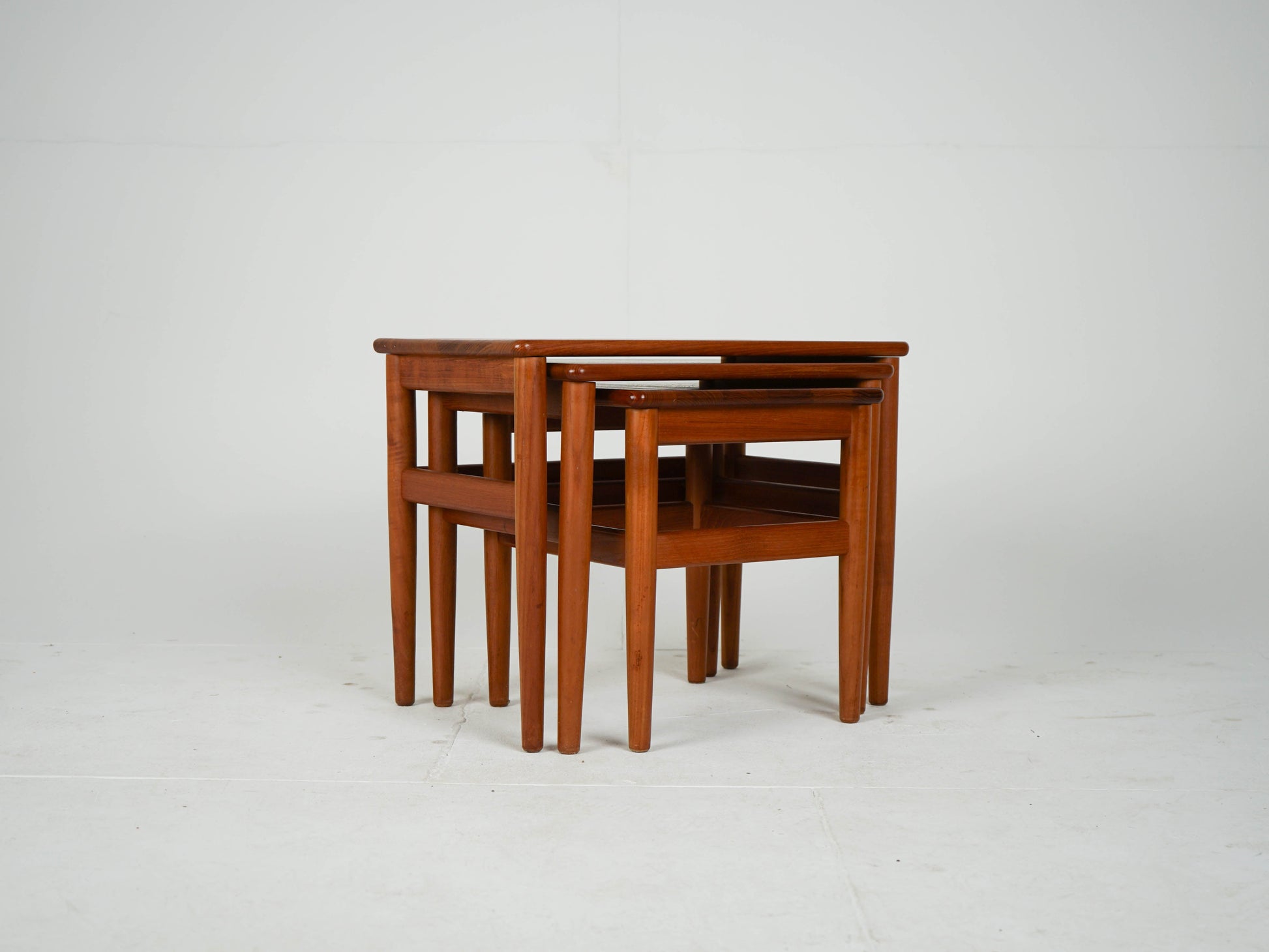 Vintage Beistelltisch Teak Satztisch Teakbraun