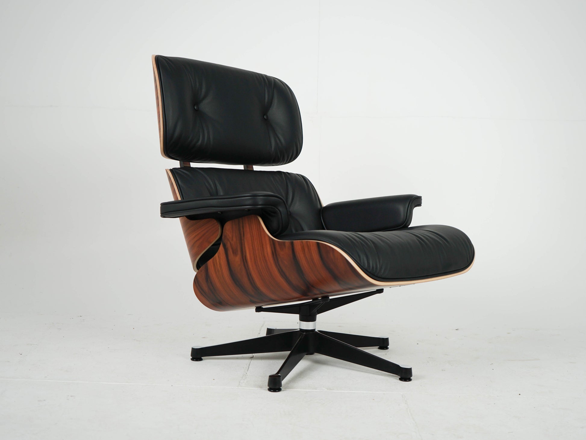 Vintage Sessel Eames Lounge Chair und Ottoman von Charles und Ray Eames für Vitra Schwarz