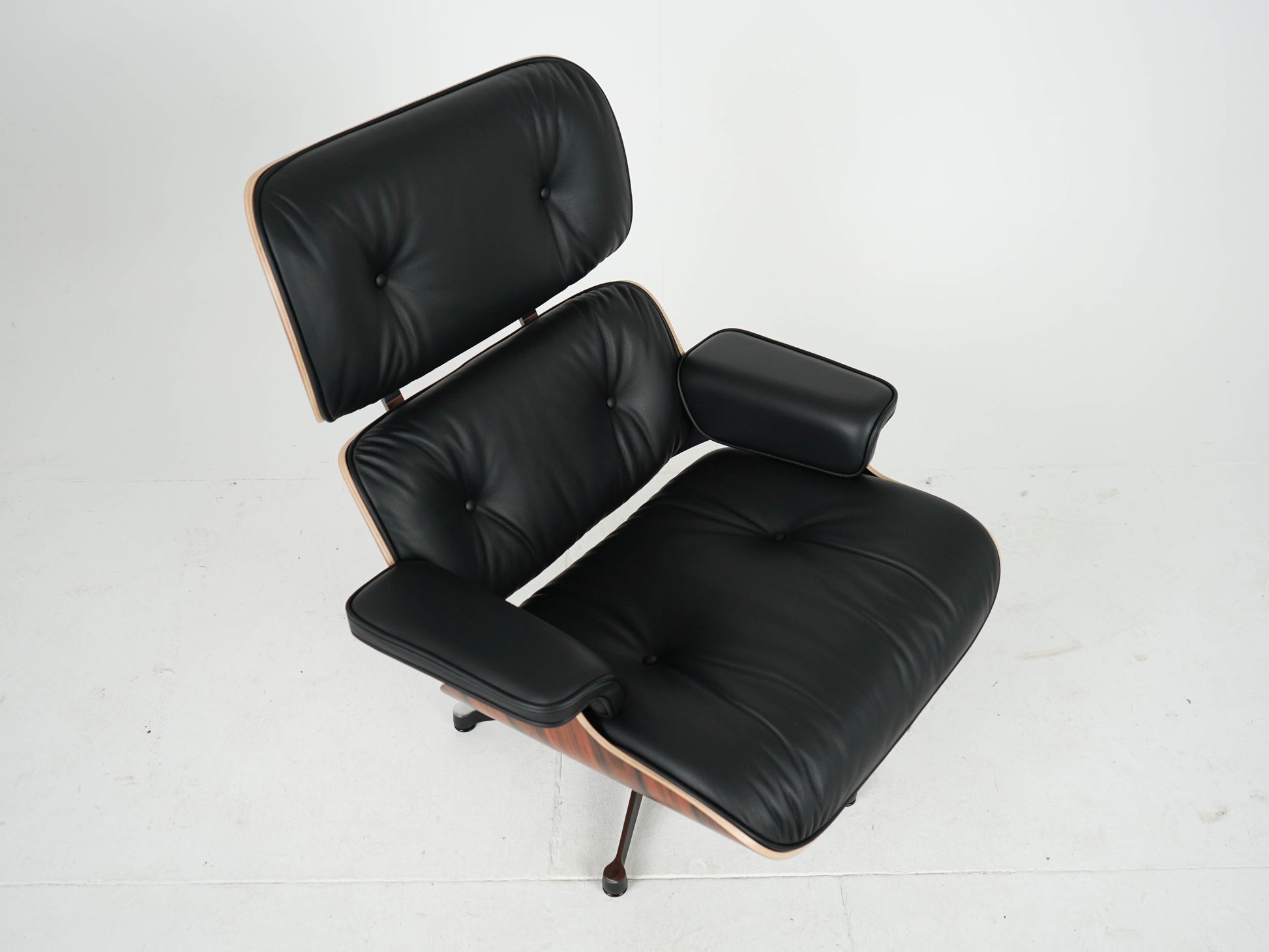 Vintage Sessel Eames Lounge Chair und Ottoman von Charles und Ray Eames für Vitra Schwarz