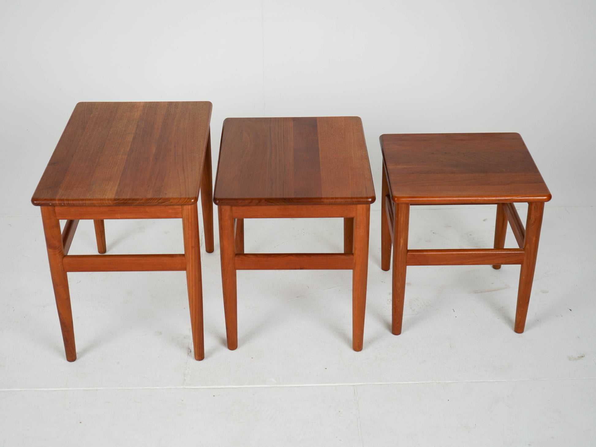 Vintage Beistelltisch Teak Satztisch Teakbraun