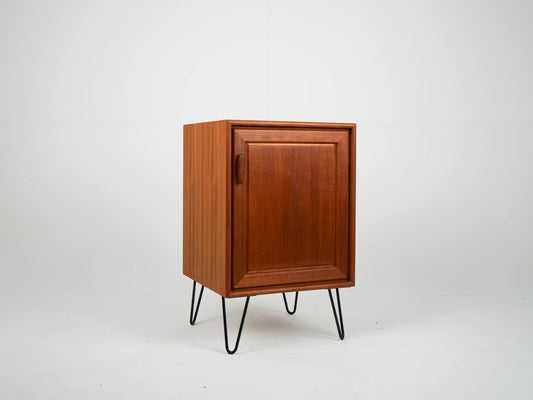 Vintage Nachttisch Teak mit Einlegeboden auf Metallbeinen
