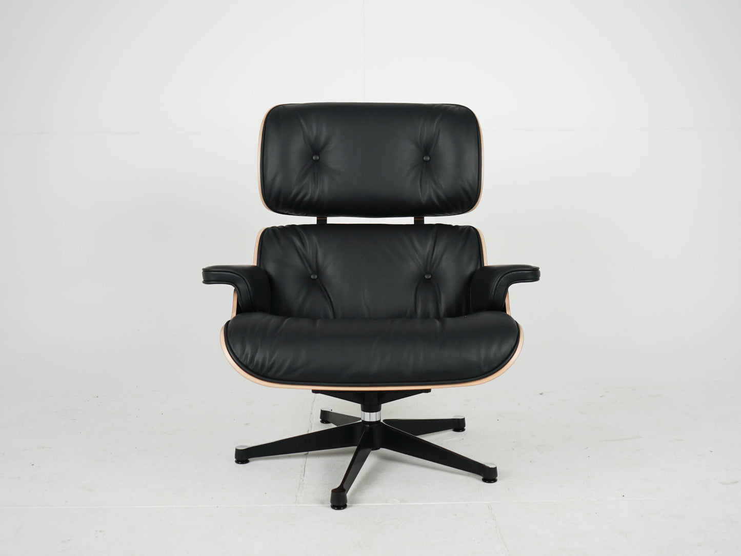 Vintage Sessel Eames Lounge Chair und Ottoman von Charles und Ray Eames für Vitra Schwarz