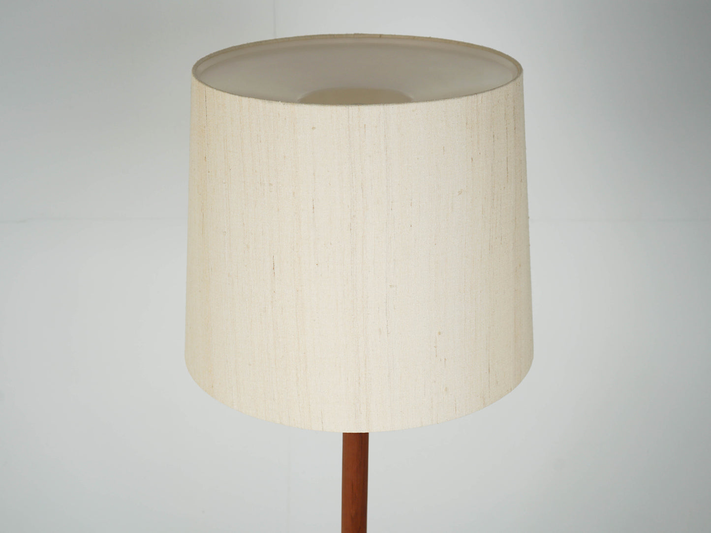 Vintage Stehlampe Teak naturbelassenes Material