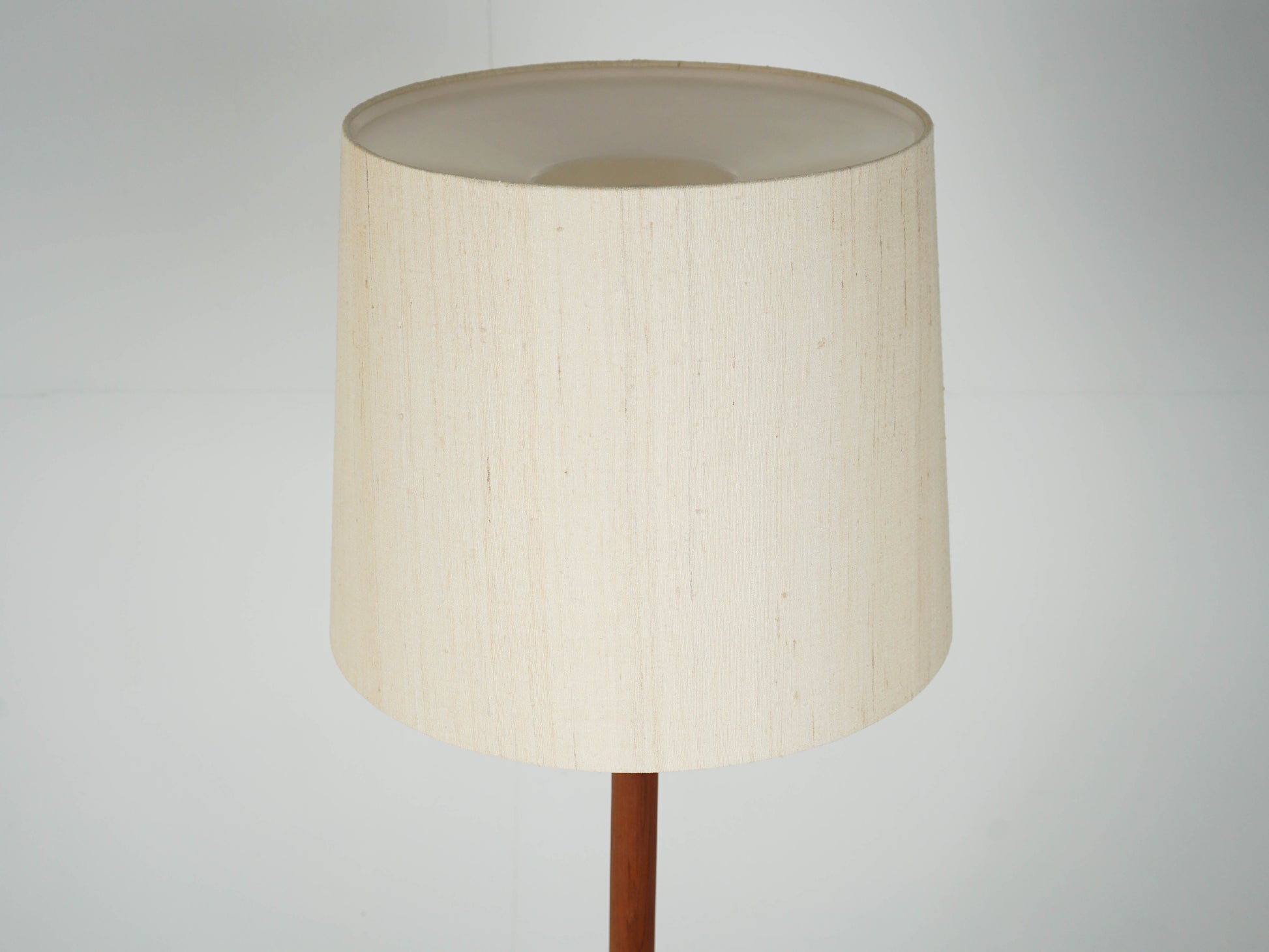 Vintage Stehlampe Teak naturbelassenes Material