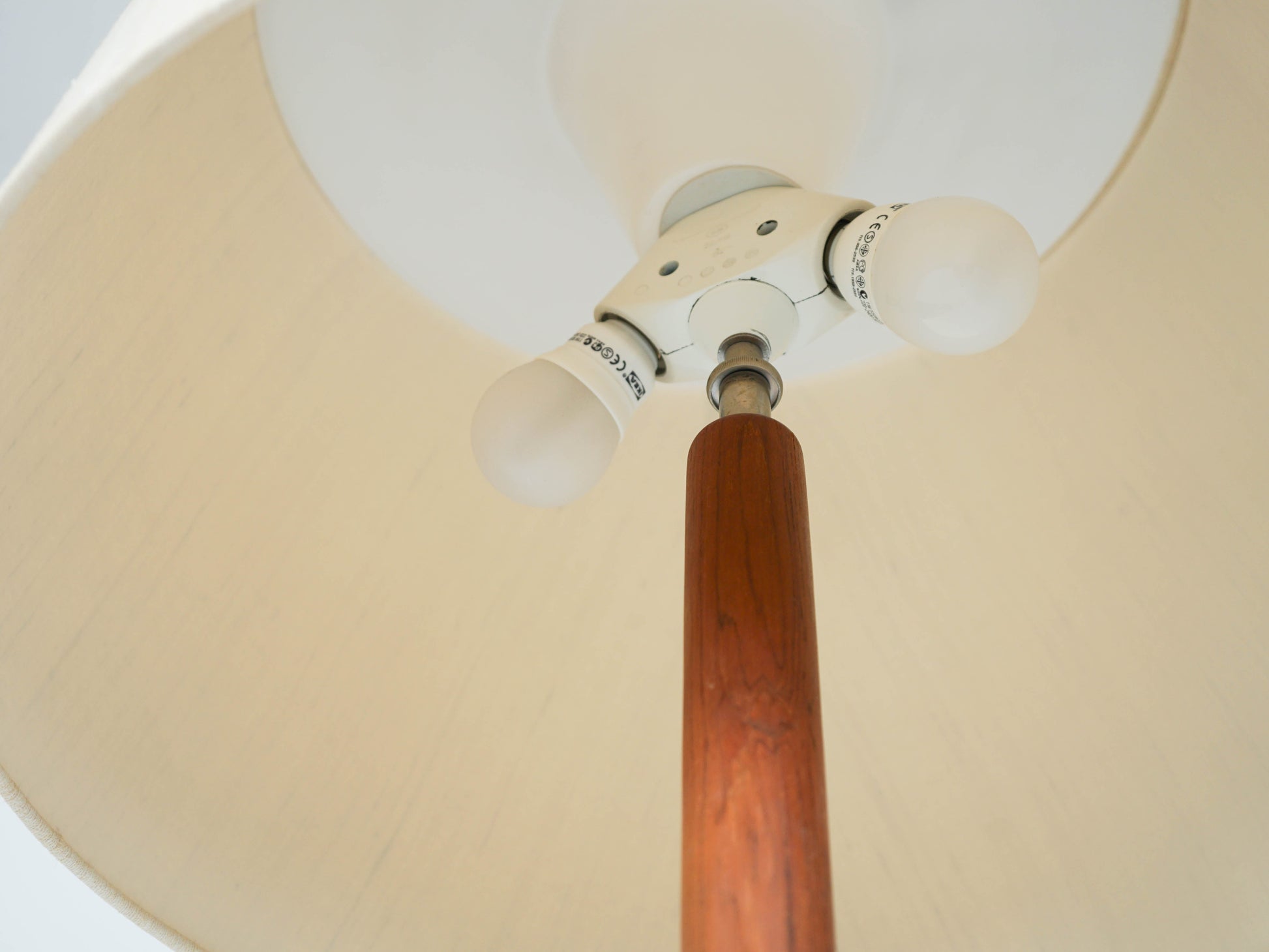 Vintage Stehlampe Teak naturbelassenes Material