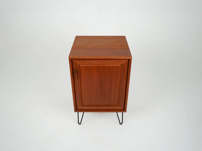 Vintage Nachttisch Teak mit Einlegeboden auf Metallbeinen
