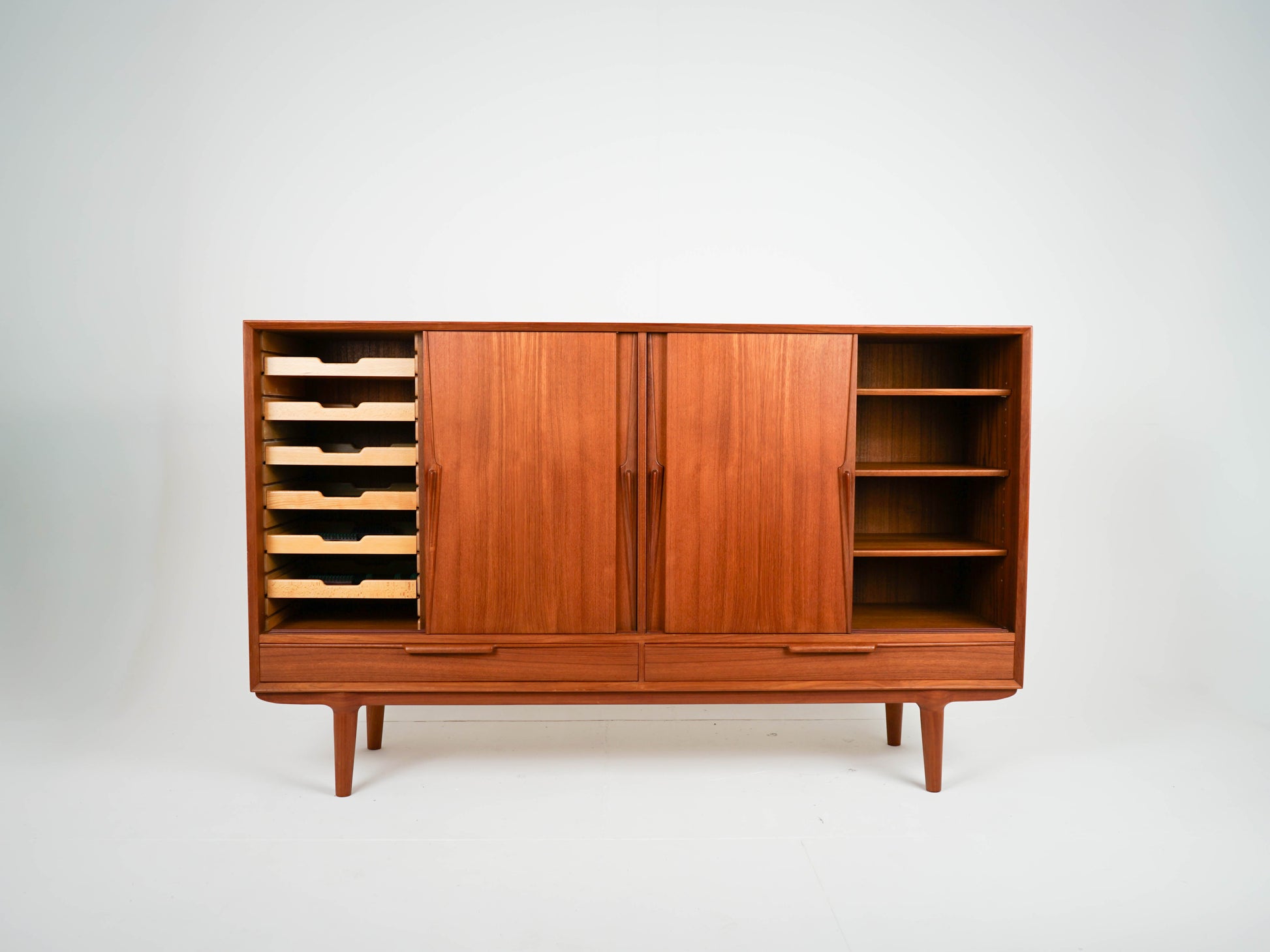 Vintage Highboard Modell 13 von Gunni Omann für Omann Jun