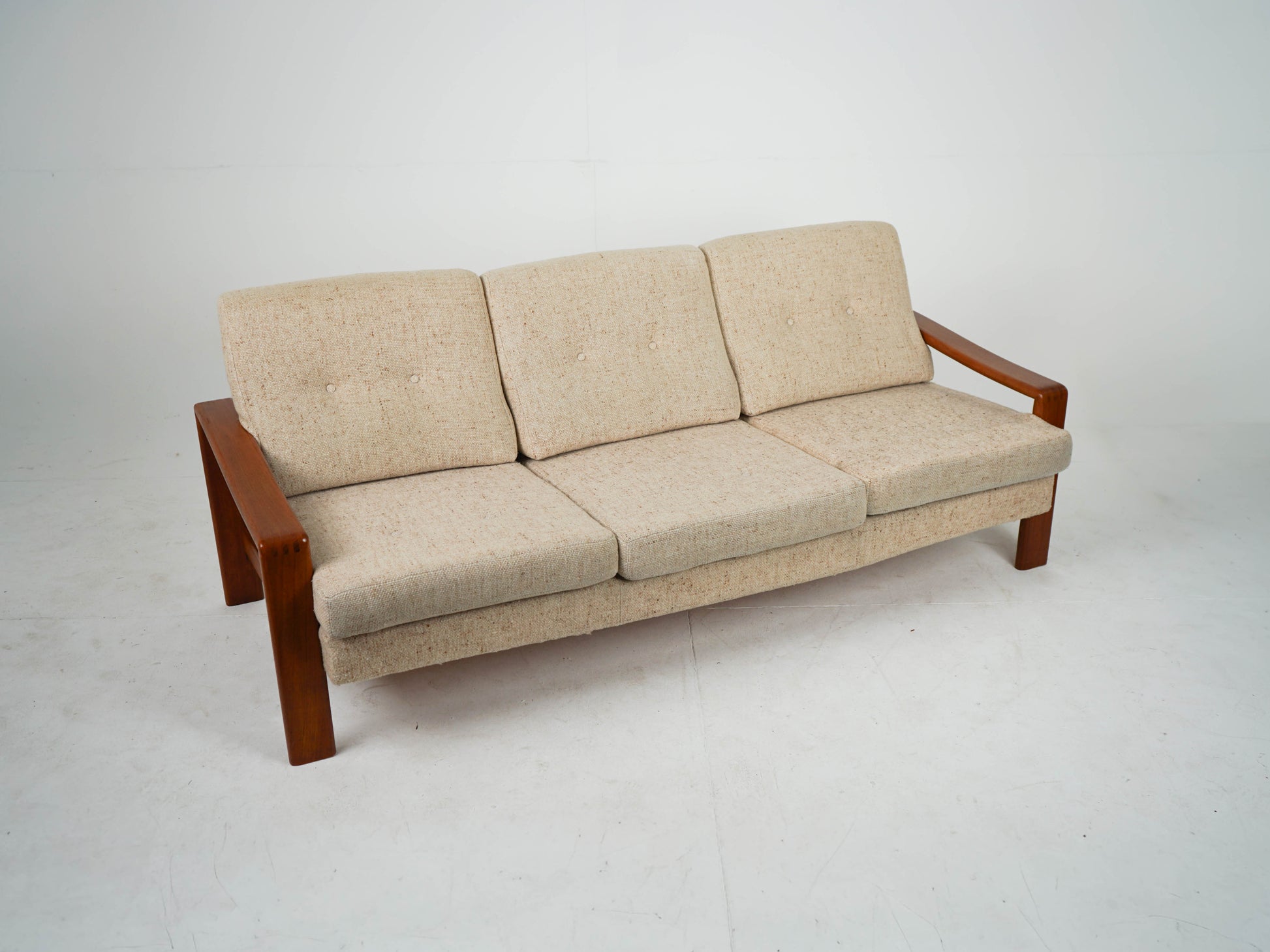 Vintage Sofa Teak Beige Wollstoff Mid-Century