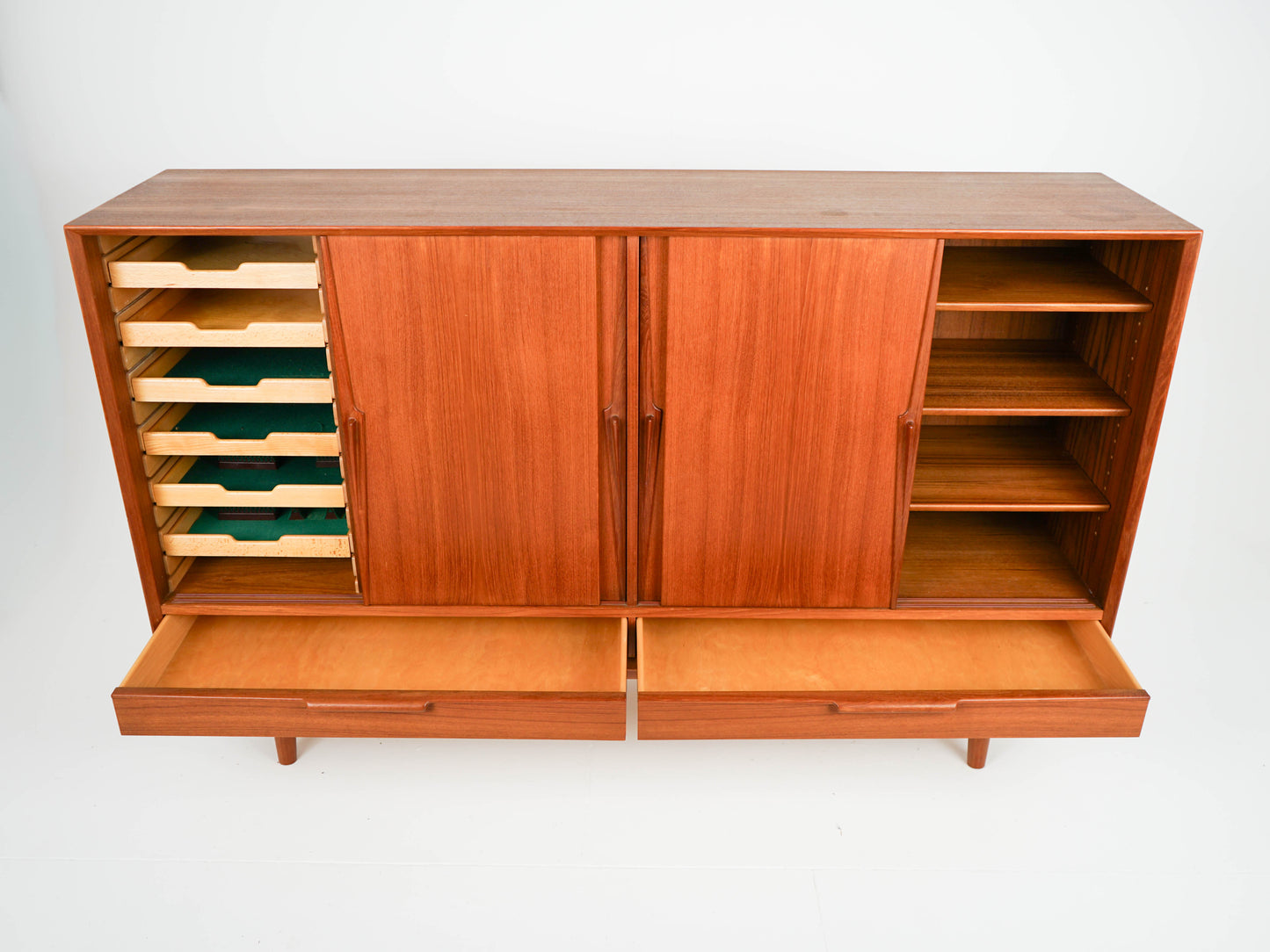 Vintage Highboard Modell 13 von Gunni Omann für Omann Jun