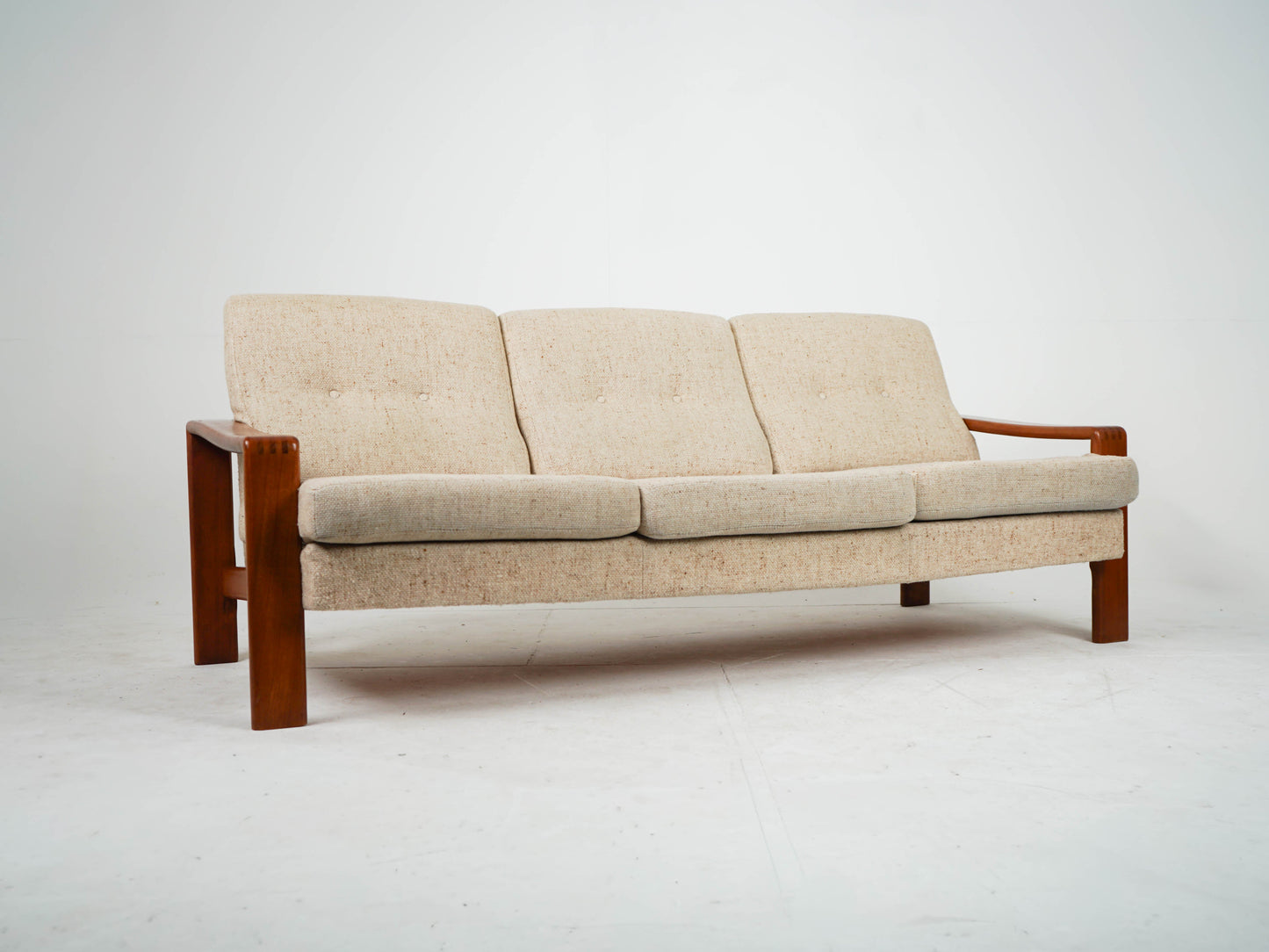 Vintage Sofa Teak Beige Wollstoff Mid-Century