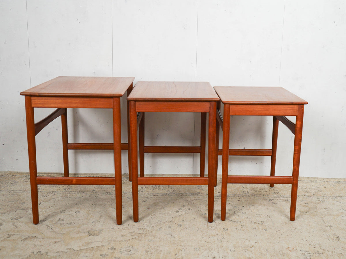 Vintage side table teak by Hans J. Wegner for Andreas Tuck