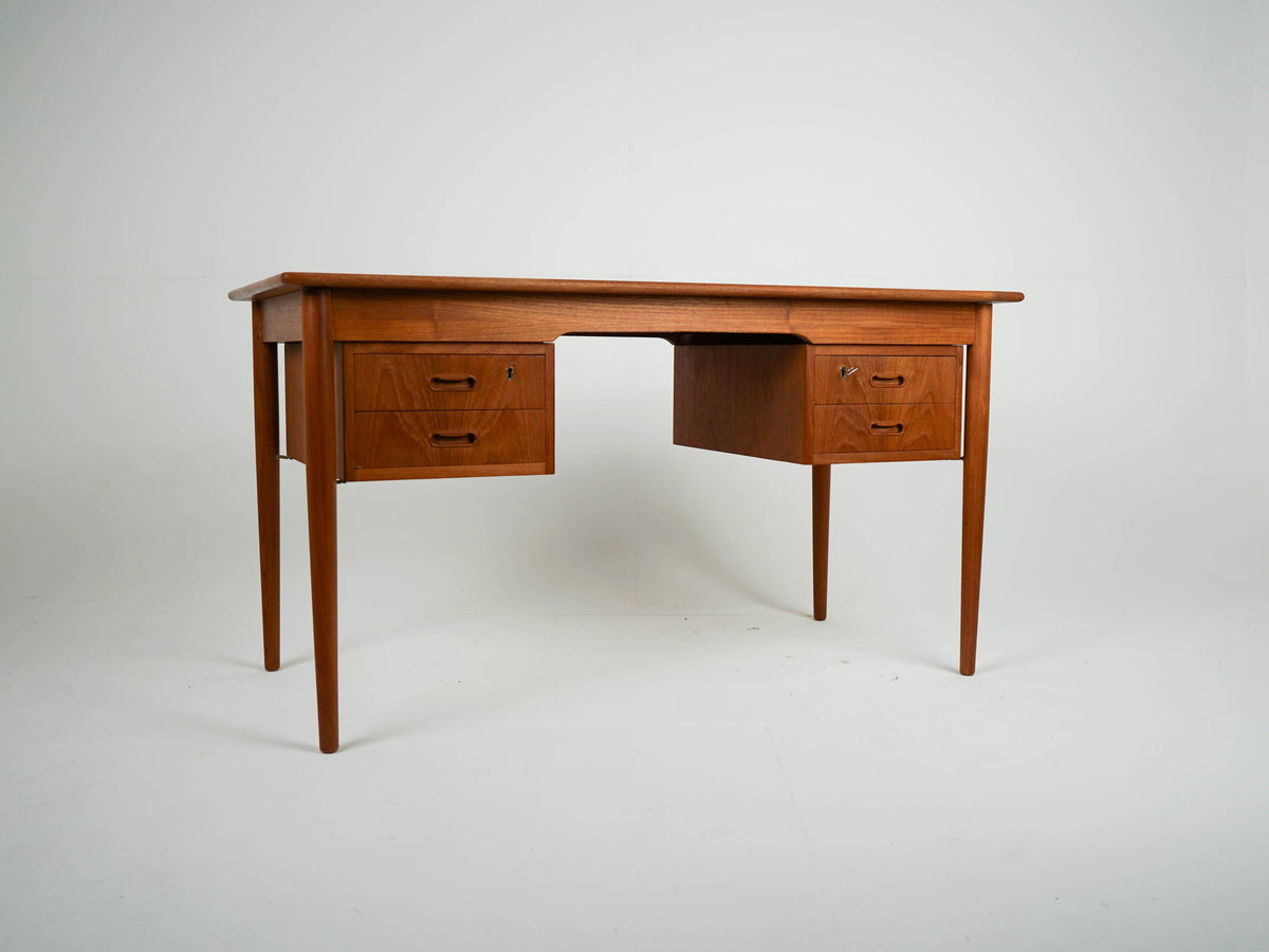 Bureau vintage en teck danois des années 60