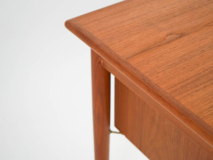 Bureau vintage en teck danois des années 60