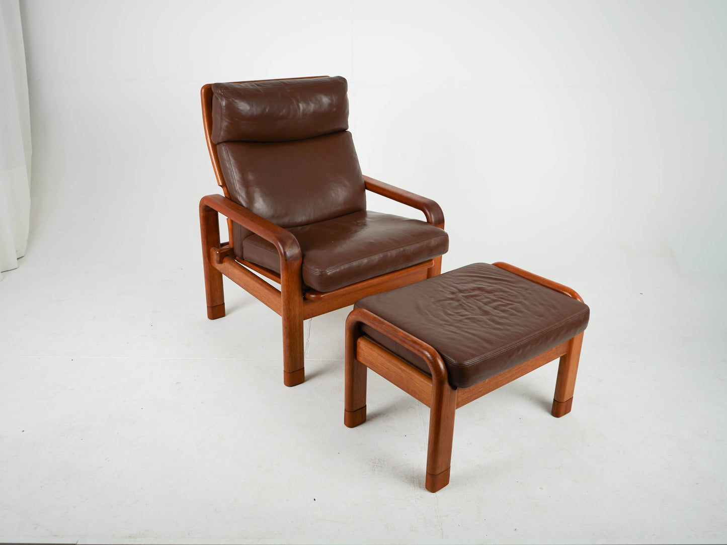 Vintage Sessel mit Ottomane von Thams Gustav für L. Olsen und Søn Teak, Leder