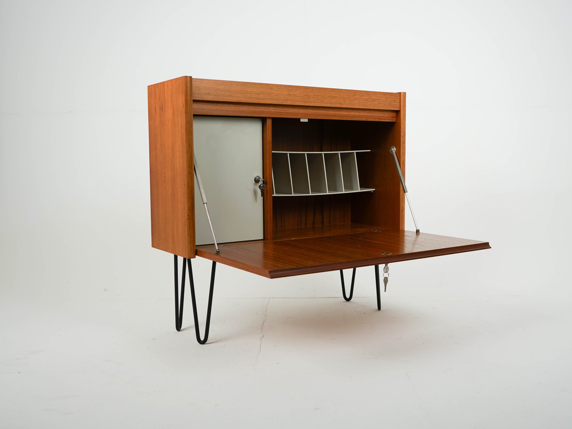 Vintage Sideboard Bar Teak