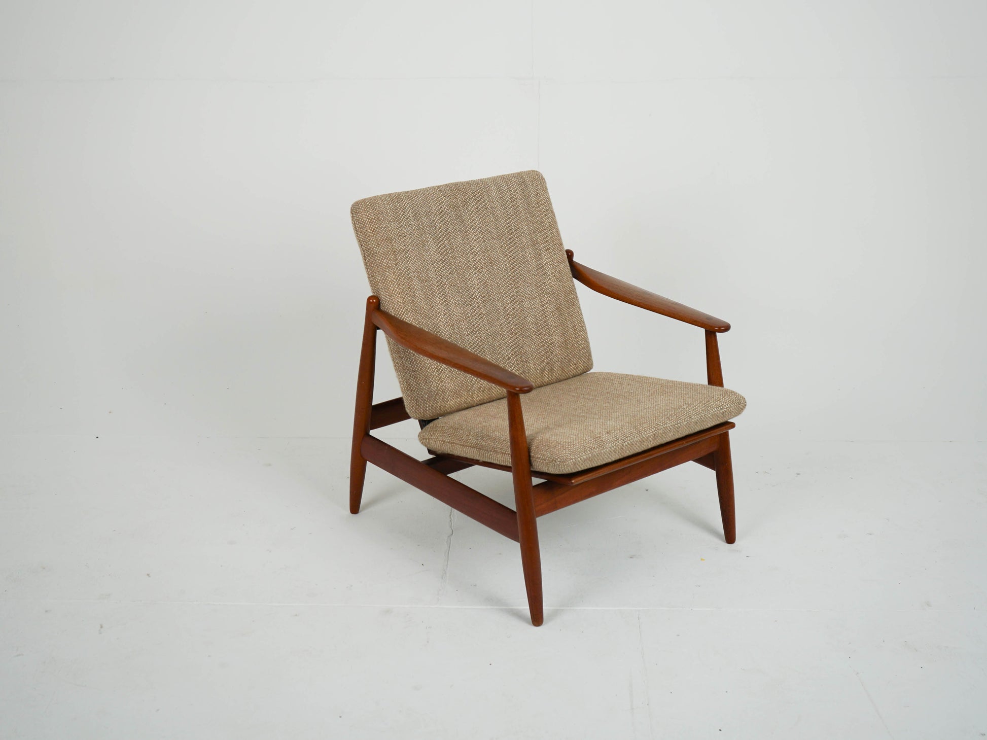 Vintage Teak Sessel mit Wollstoff, Mid-Century