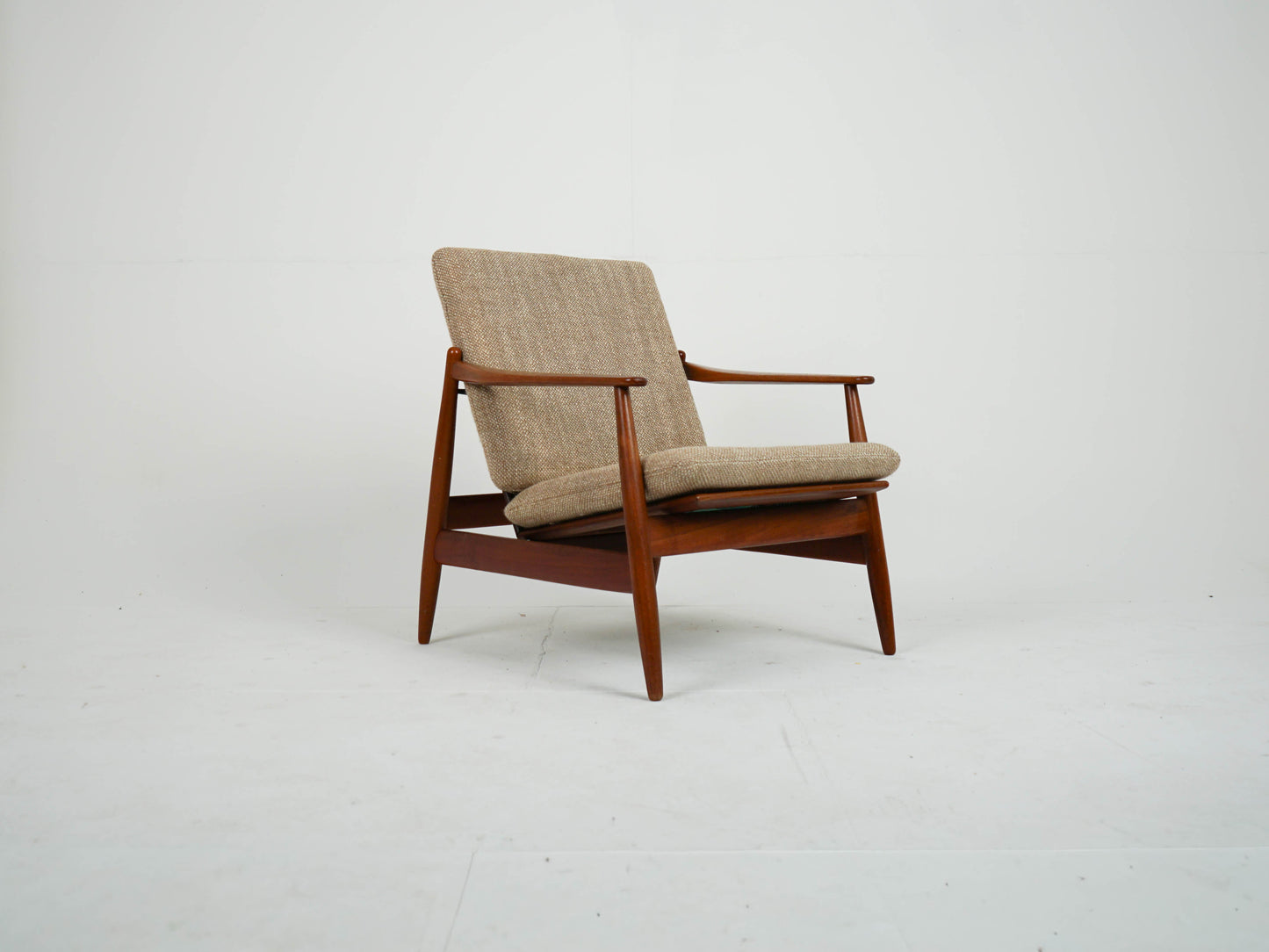 Vintage Teak Sessel mit Wollstoff, Mid-Century