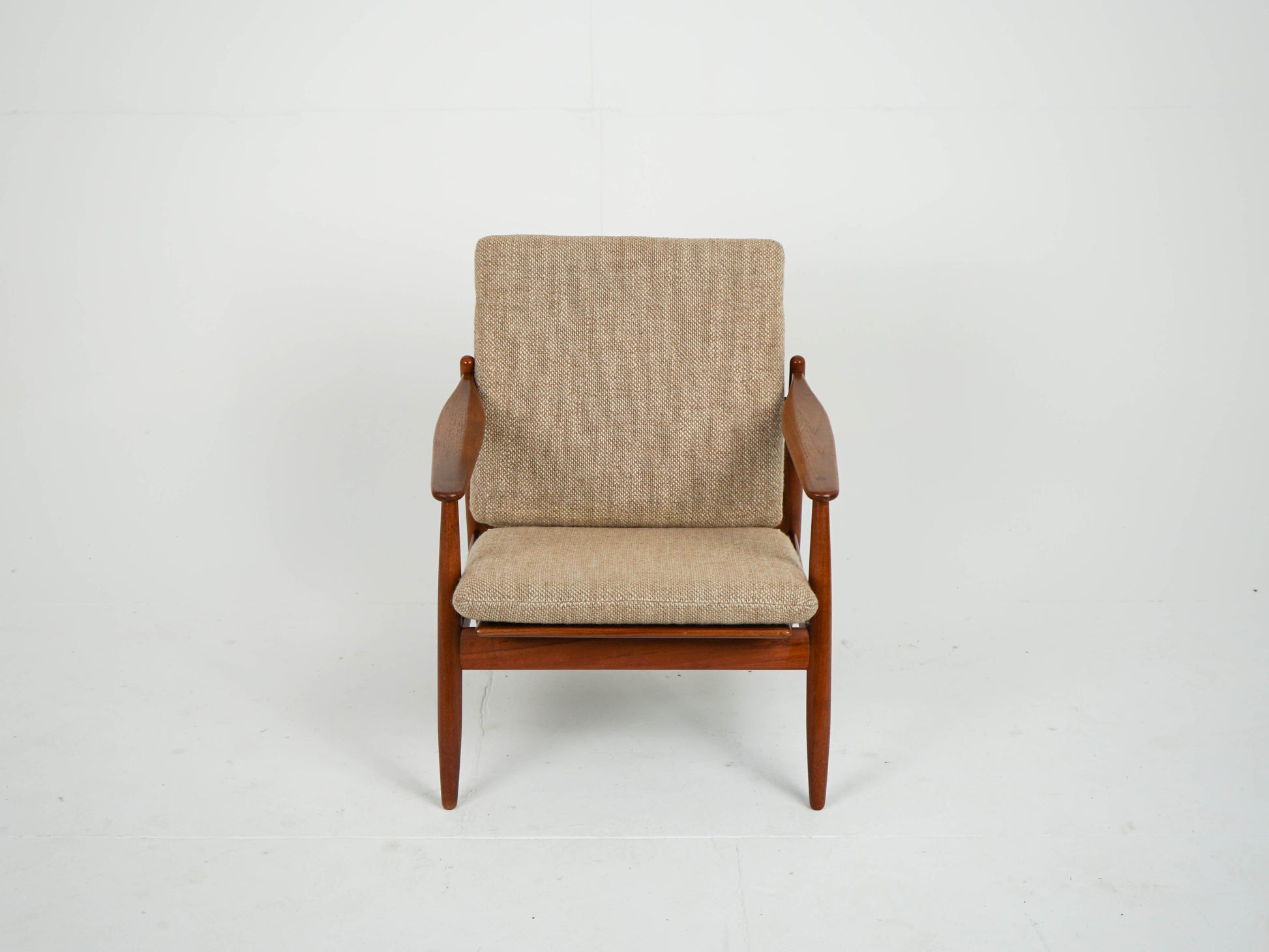Vintage Teak Sessel mit Wollstoff, Mid-Century