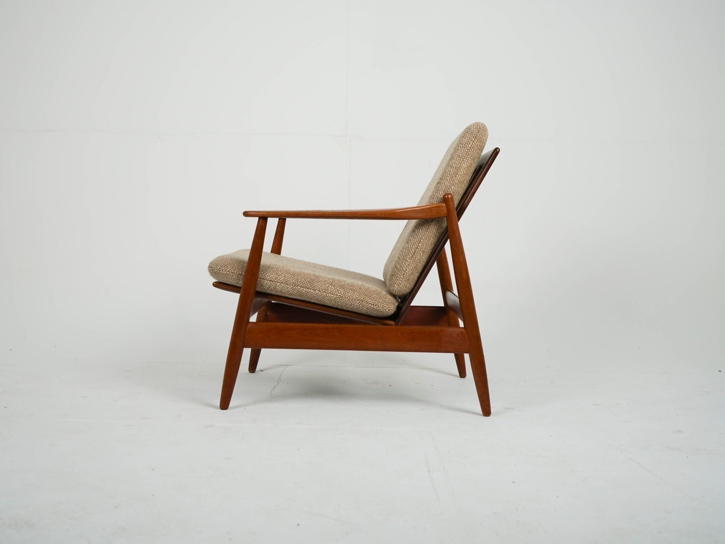 Vintage Teak Sessel mit Wollstoff, Mid-Century