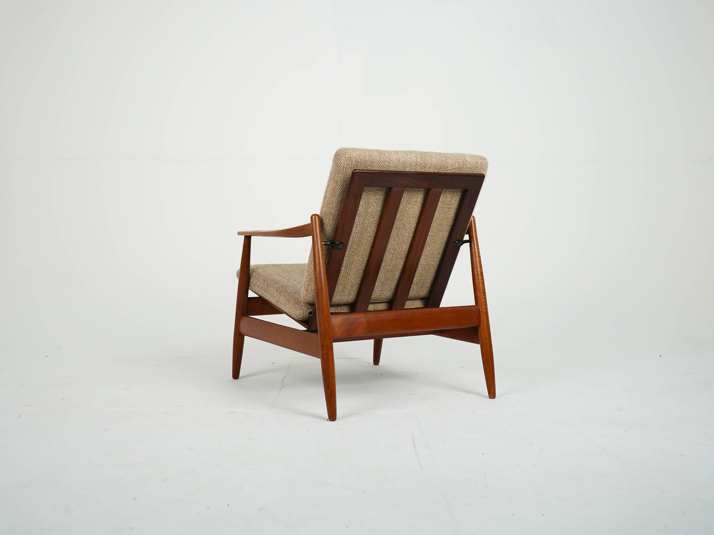 Vintage Teak Sessel mit Wollstoff, Mid-Century