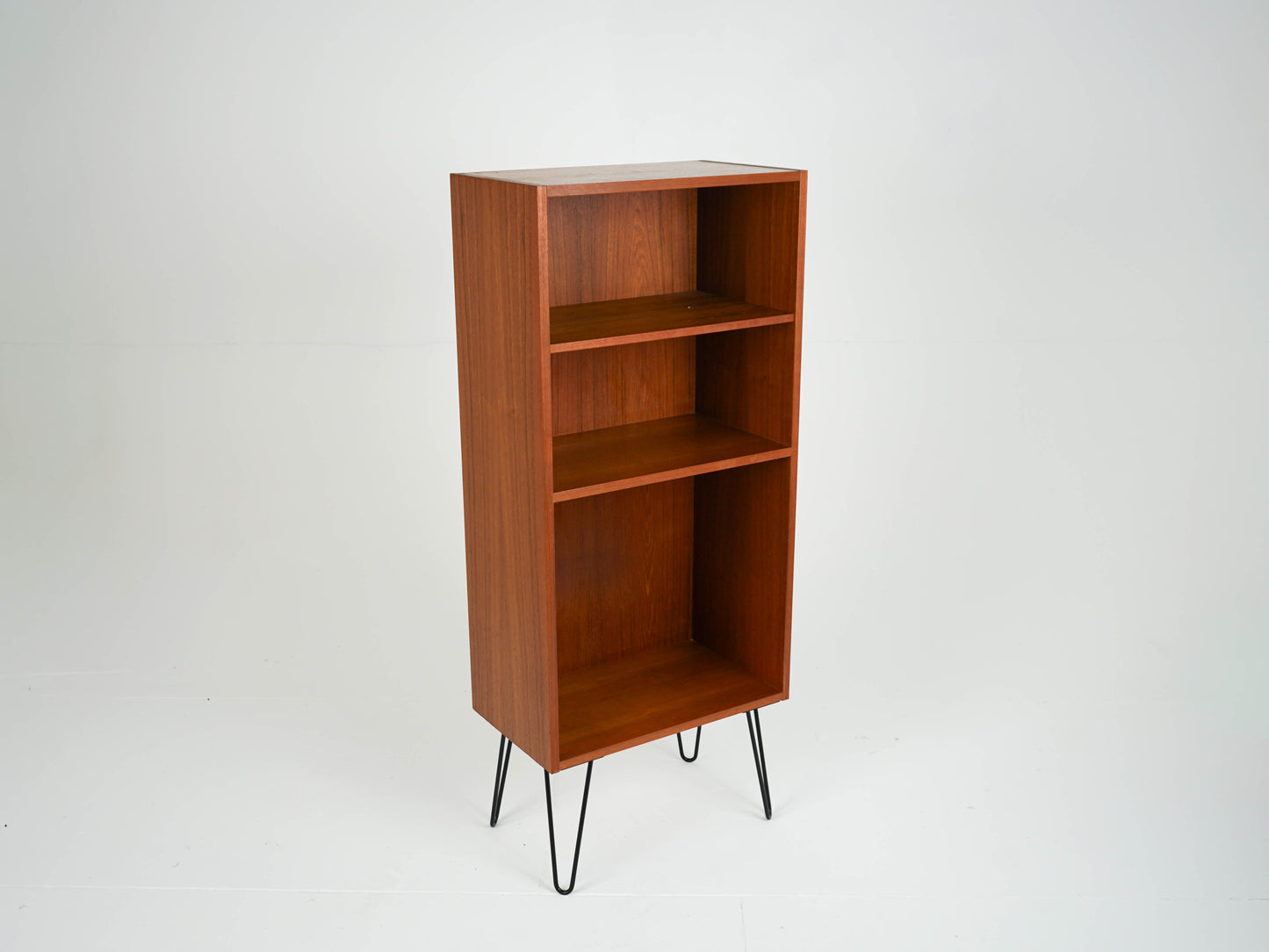 Vintage Teak Regal Schallplattenregal mit Hairpinbeinen