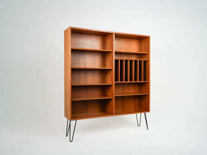 Vintage Teak Bücherregal von Poul Hundevad