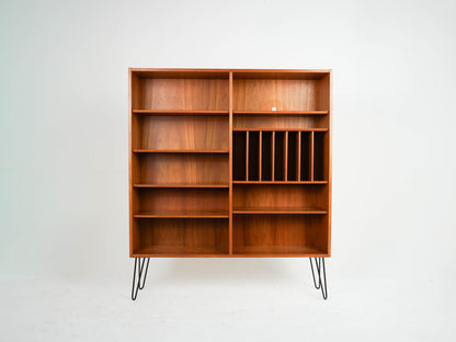 Vintage Teak Bücherregal von Poul Hundevad