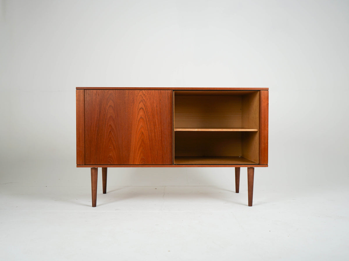 Vintage Sideboard Teakholz mit Jalousietüren, Mid-Century