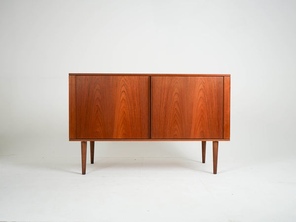 Vintage Sideboard Teakholz mit Jalousietüren, Mid-Century