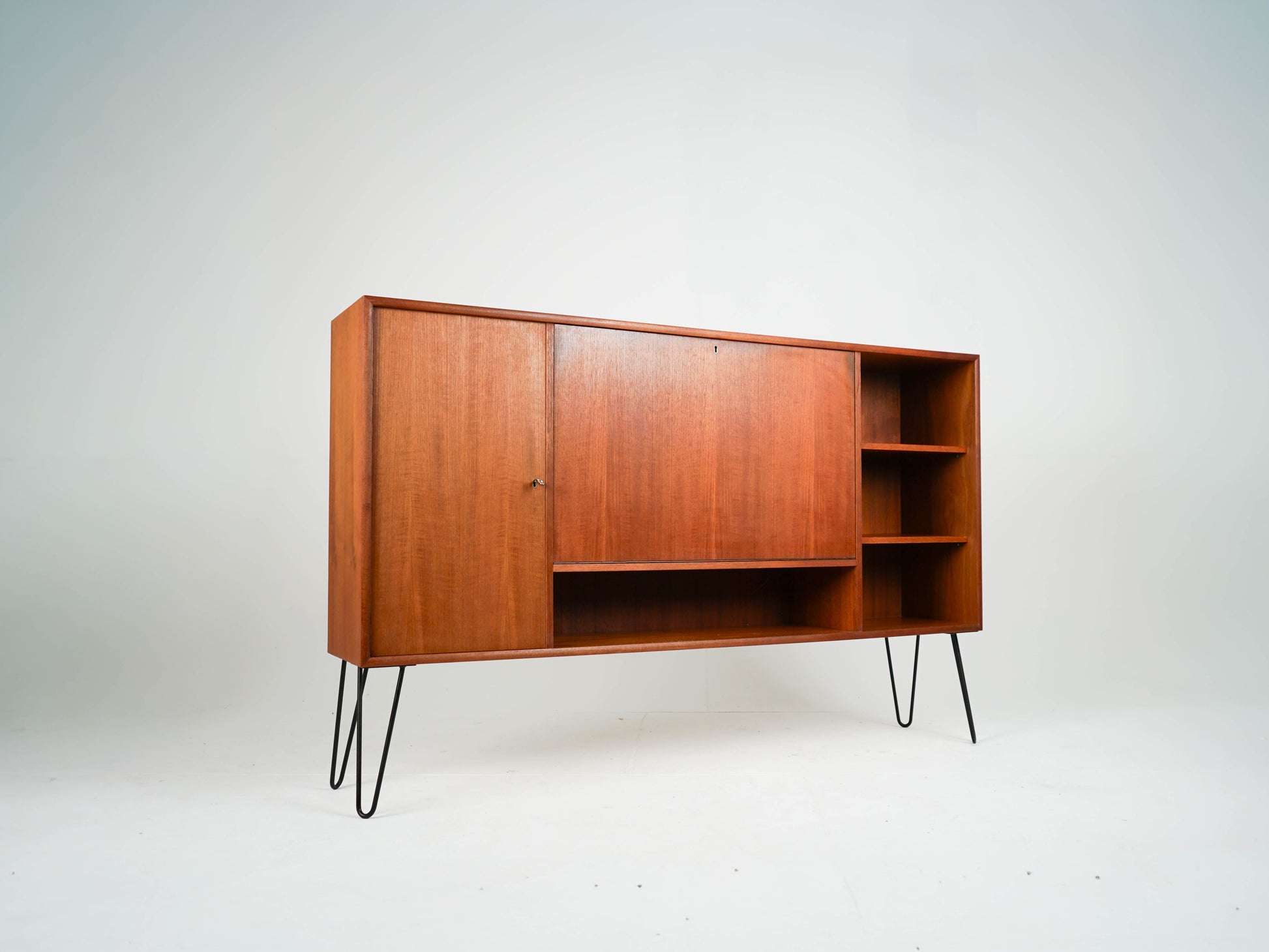 Vintage Teak Highboard mit Bar, Mid-Century