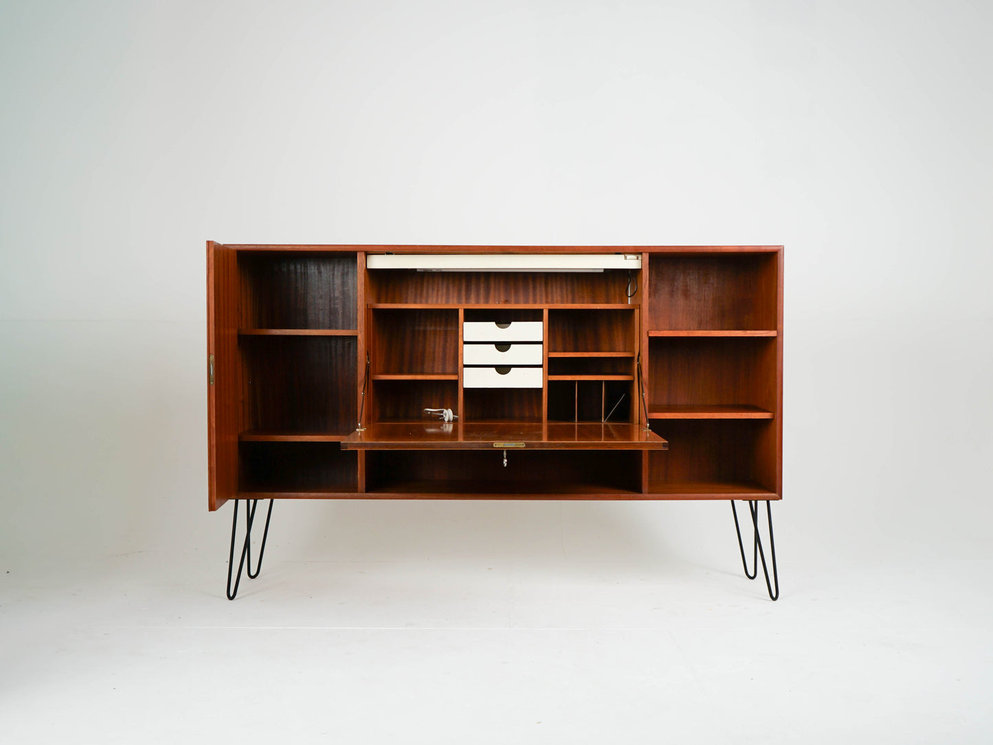 Vintage Teak Highboard mit Bar, Mid-Century