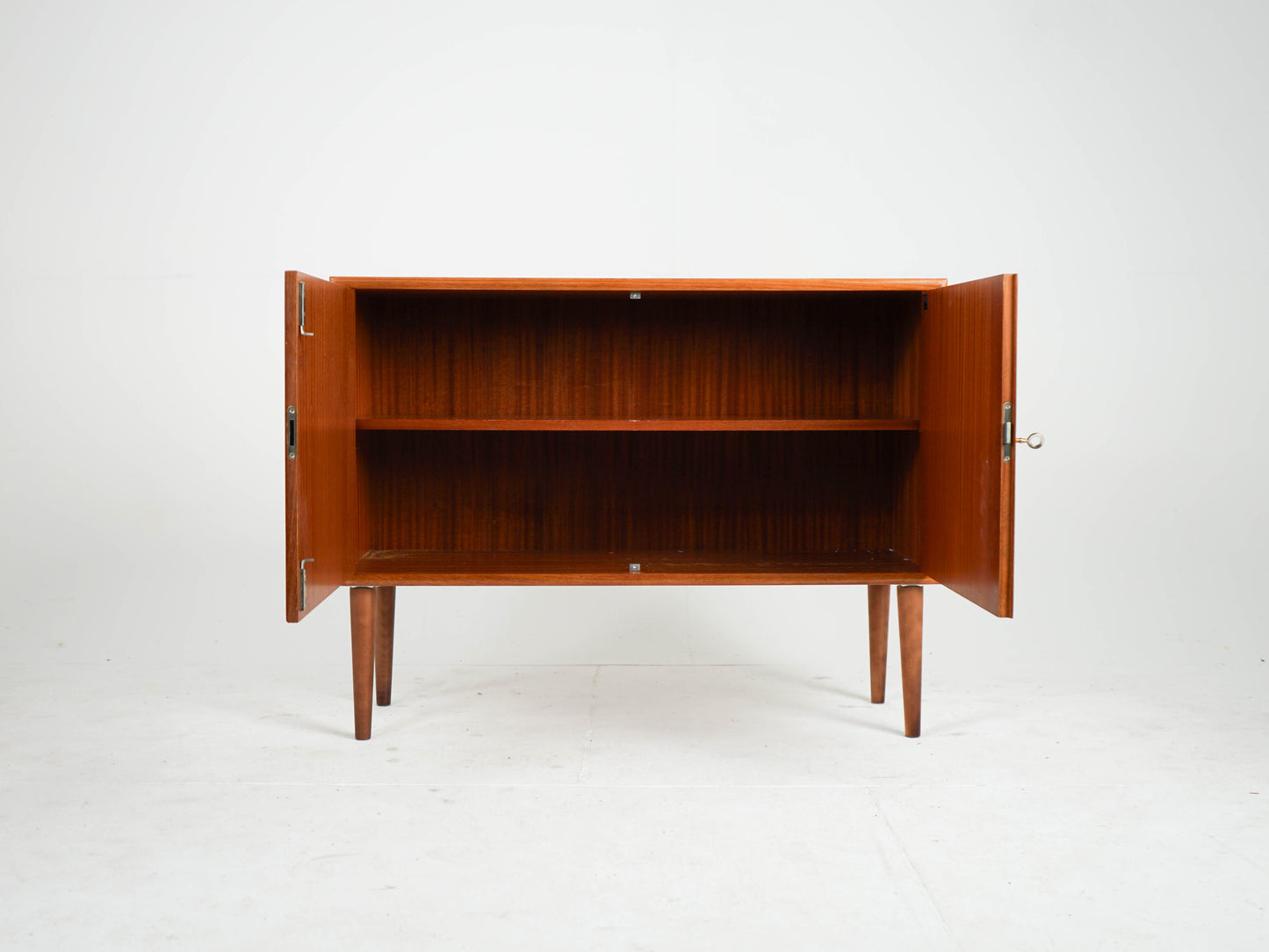 Vintage Sideboard aus Teakholz, Mid-Century Modern