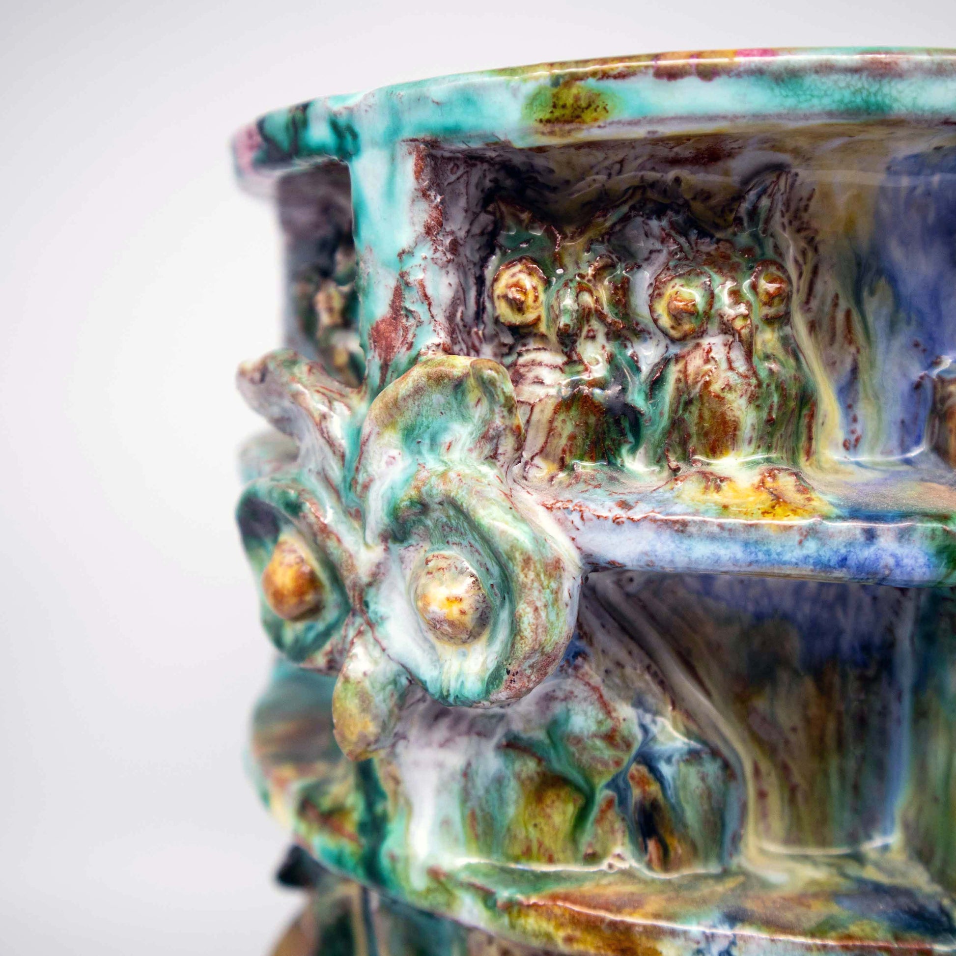 Vintage Vase mit Vogelrelief umlaufend, monumental