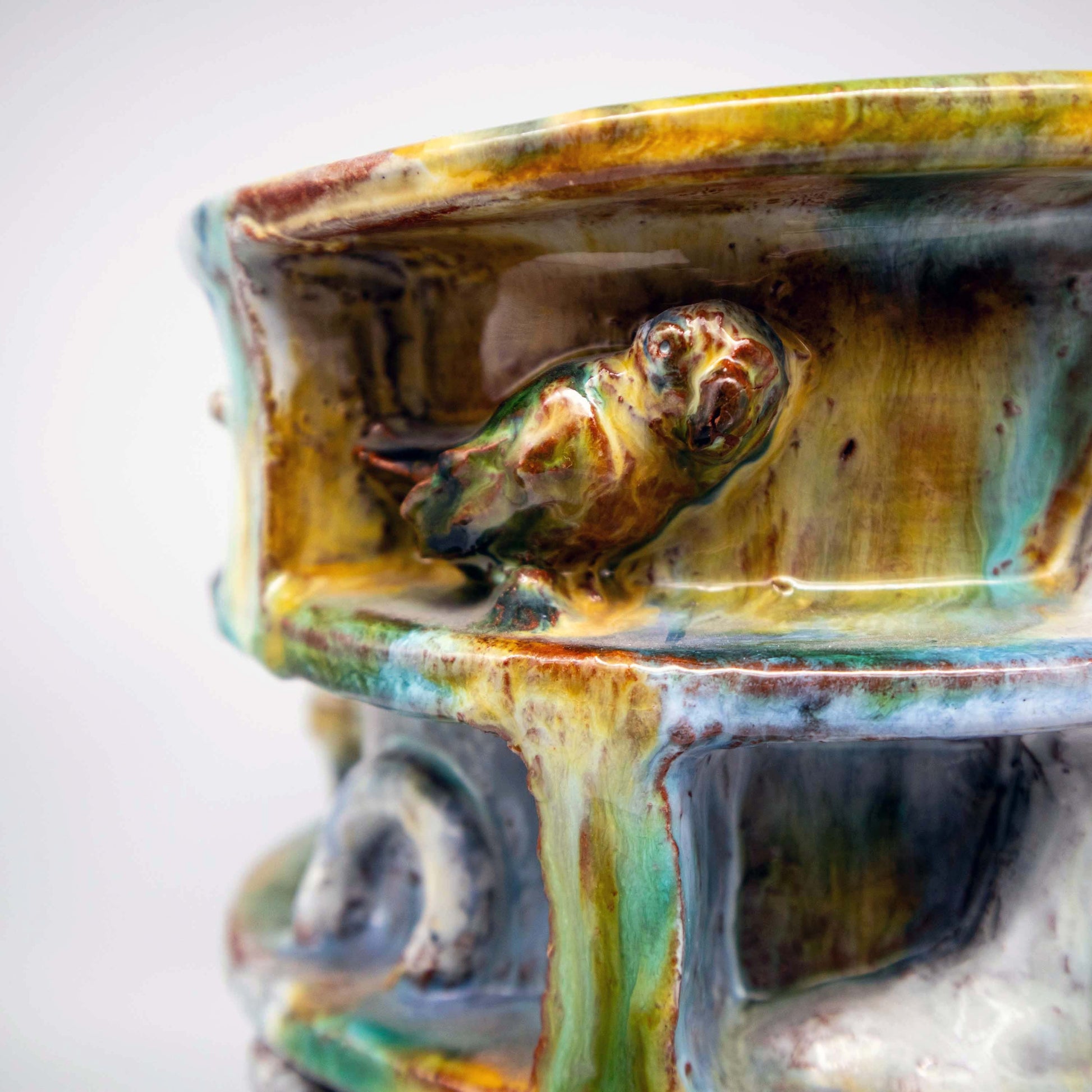 Vintage Vase mit Vogelrelief umlaufend, monumental