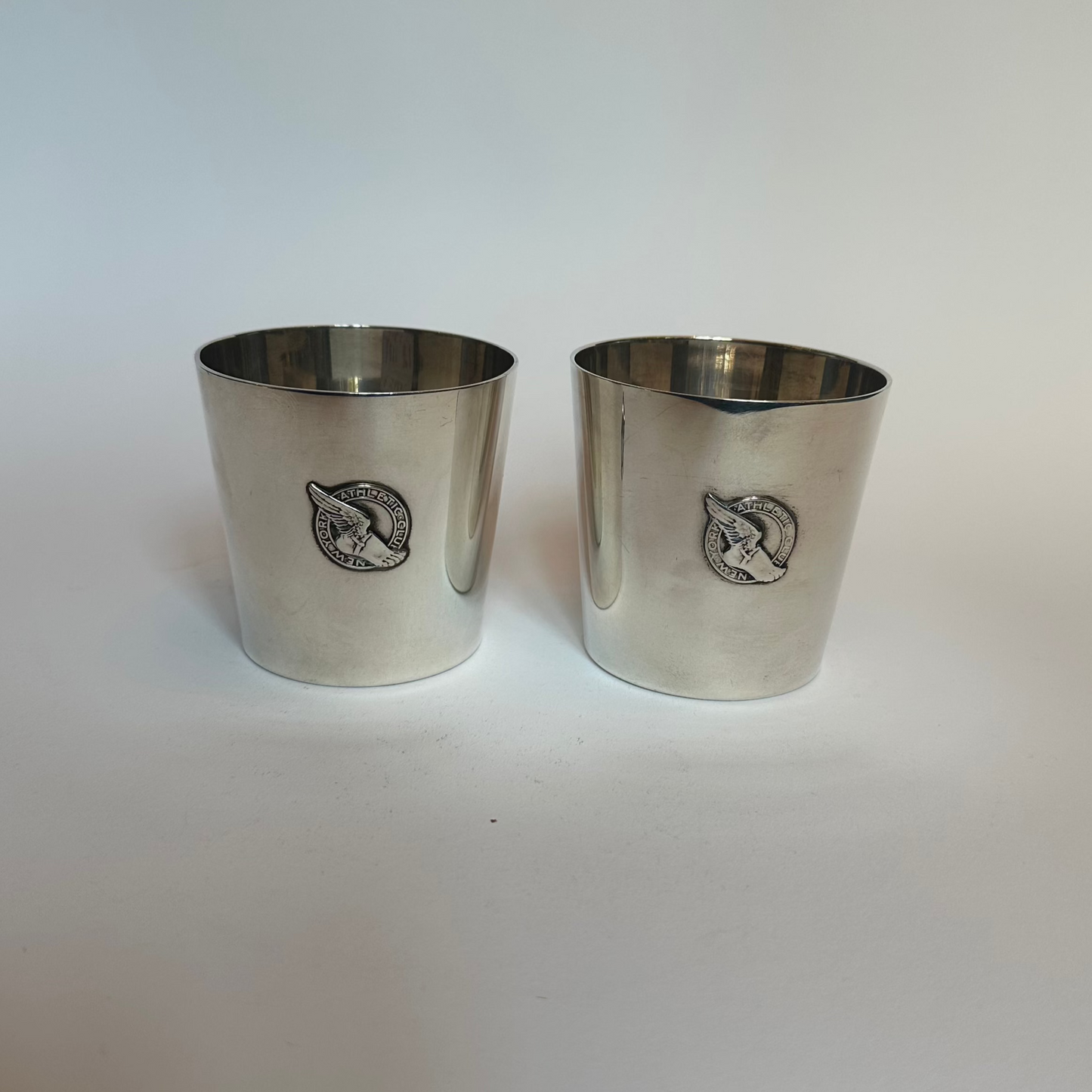 Tasses vintage en argent, modèles 52285 et 52751, par Tiffany &amp; Co. Lot de 2