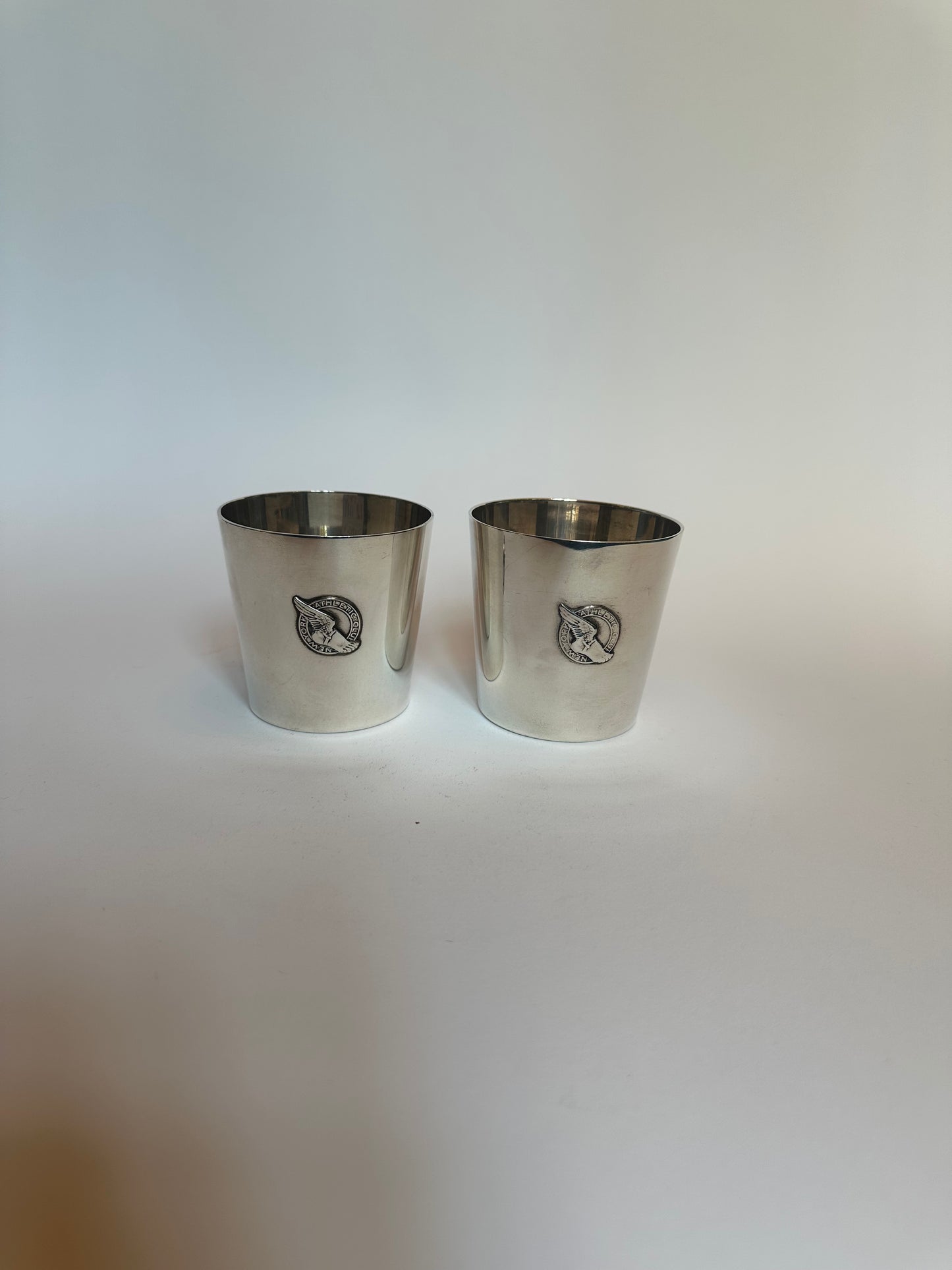 Tasses vintage en argent, modèles 52285 et 52751, par Tiffany &amp; Co. Lot de 2