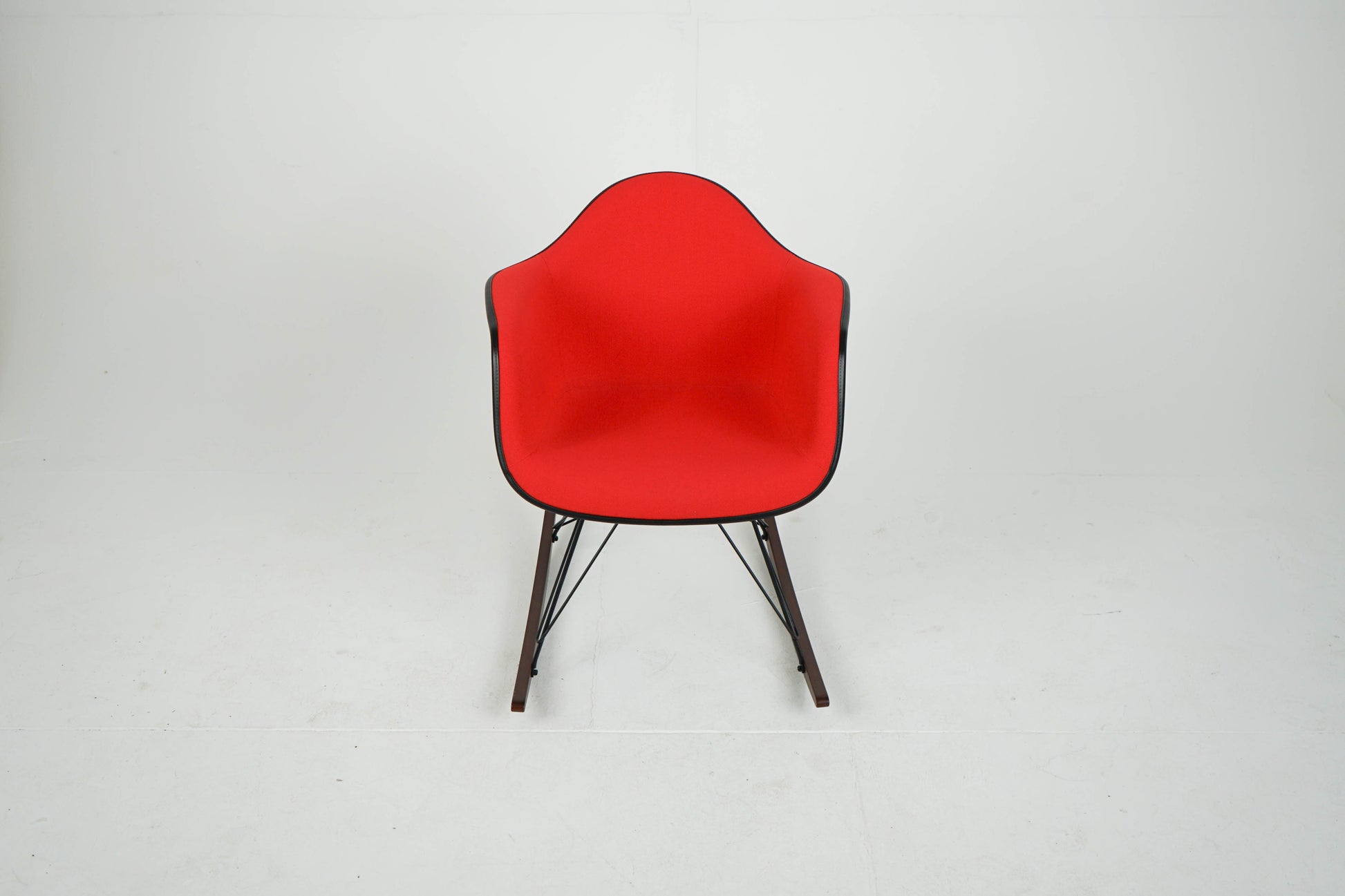 Vintage Schaukelstuhl "RAR" von Eames in Rot