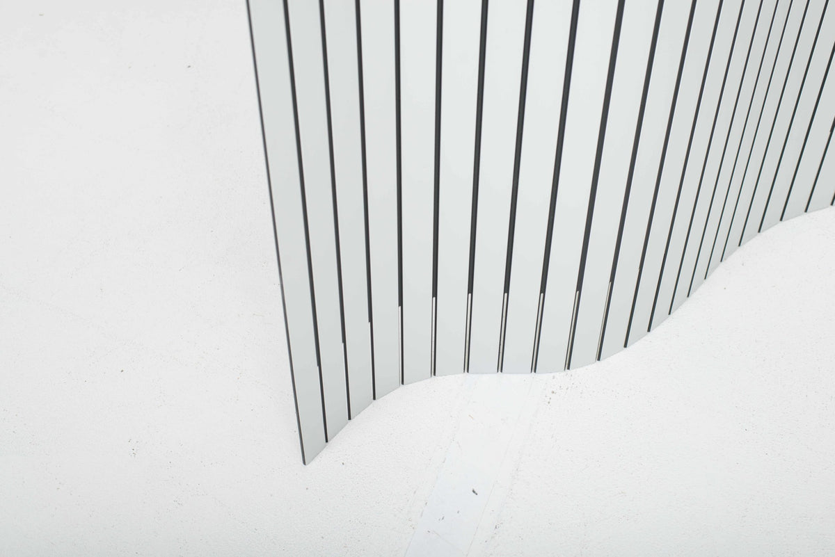 Paravent WOGG 39 de Frédéric Dedelley en aluminium naturel