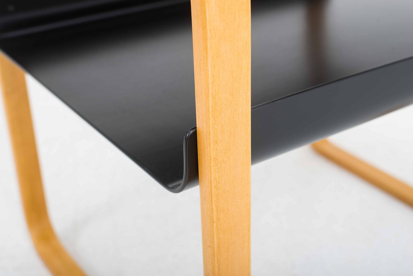 Vintage Beistelltisch Artek 915 von Alvar Aalto schwarz Holz